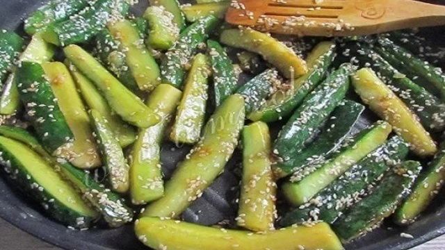 Жареные огурцы: рецепты, как вкусно пожарить свежие и соленые огурчики (